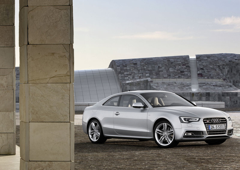 2011-audi-s5-coupe_3
