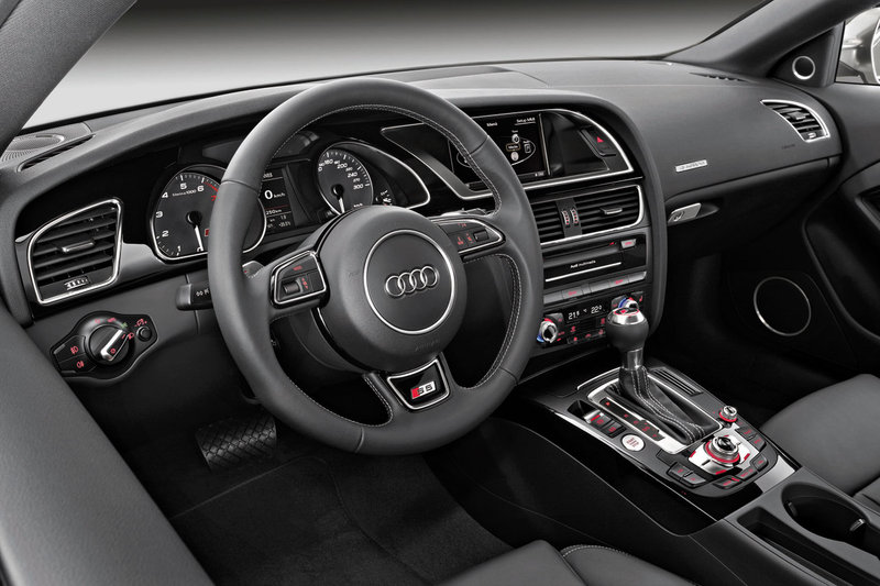 2011-audi-s5-coupe_9