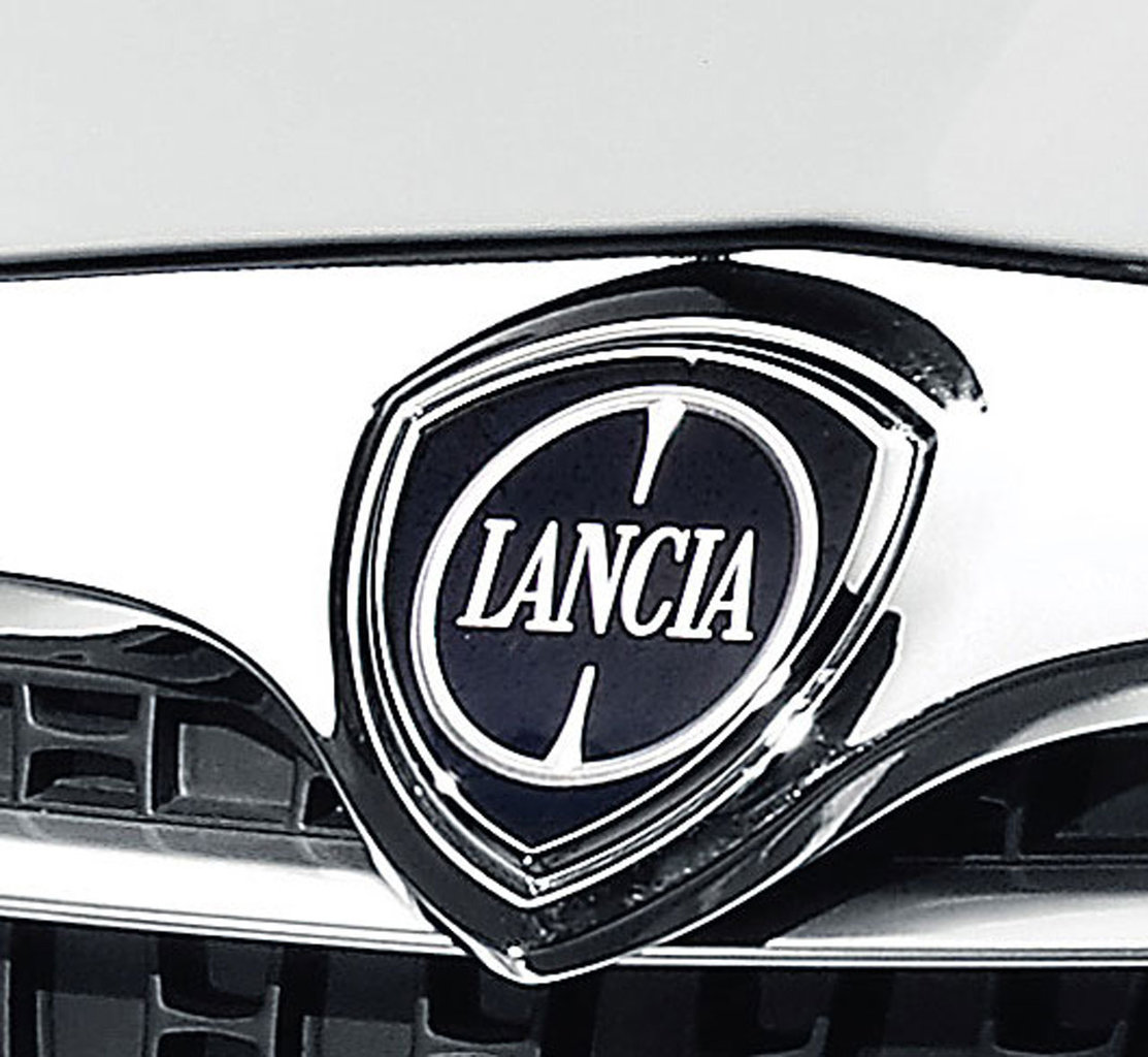 2011-lancia-delta-facelift_3