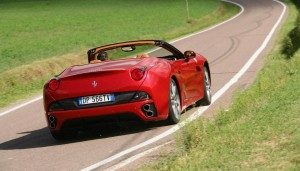 official photo Ferrari California HELE