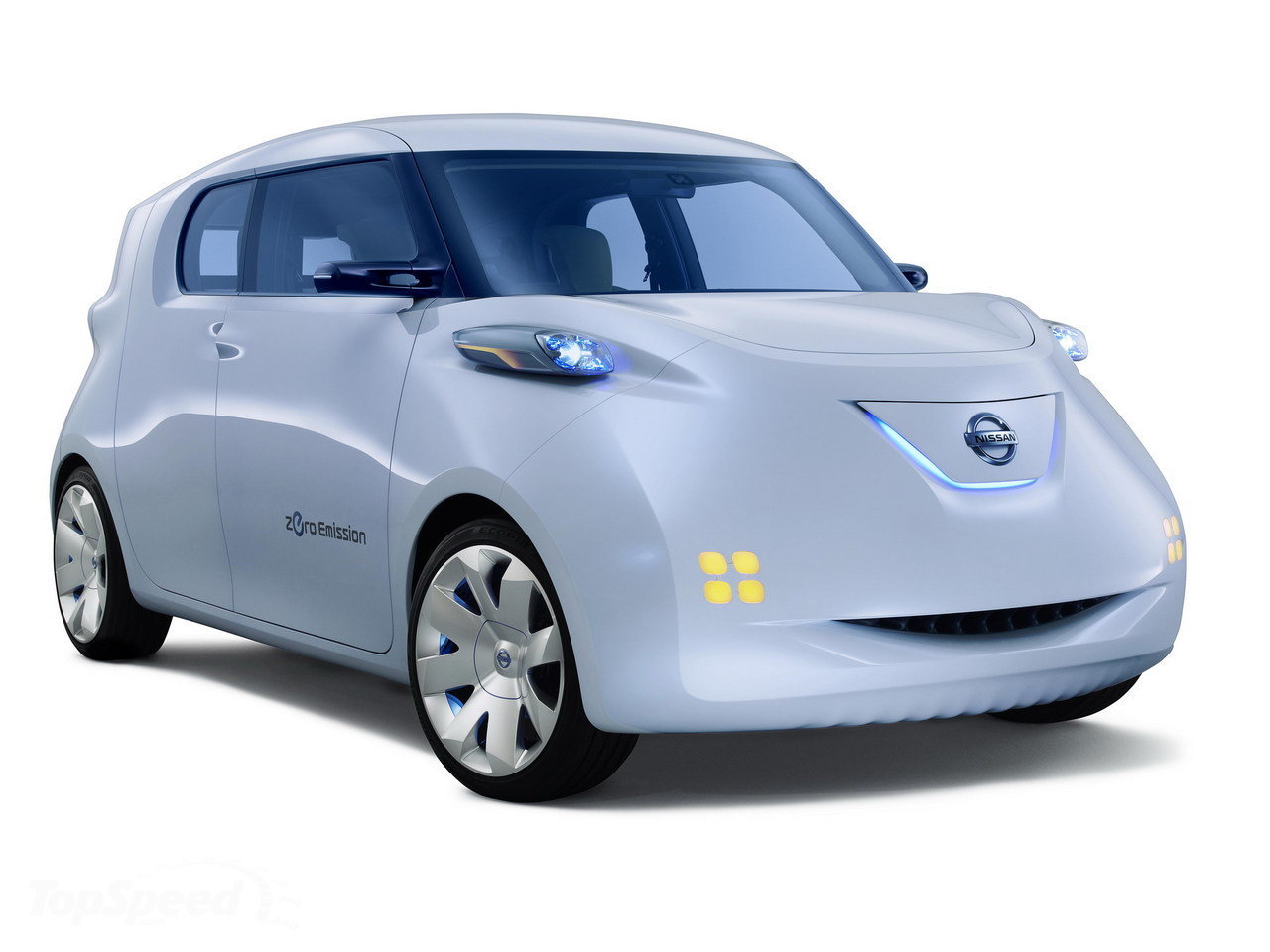 official photo 2011 nissan townpod